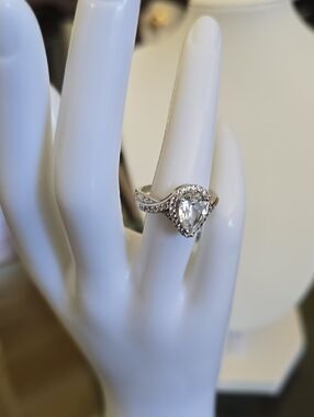 STERLING SILVER LAB CREATED WHITE SAPPHIRE RING SIZE 7